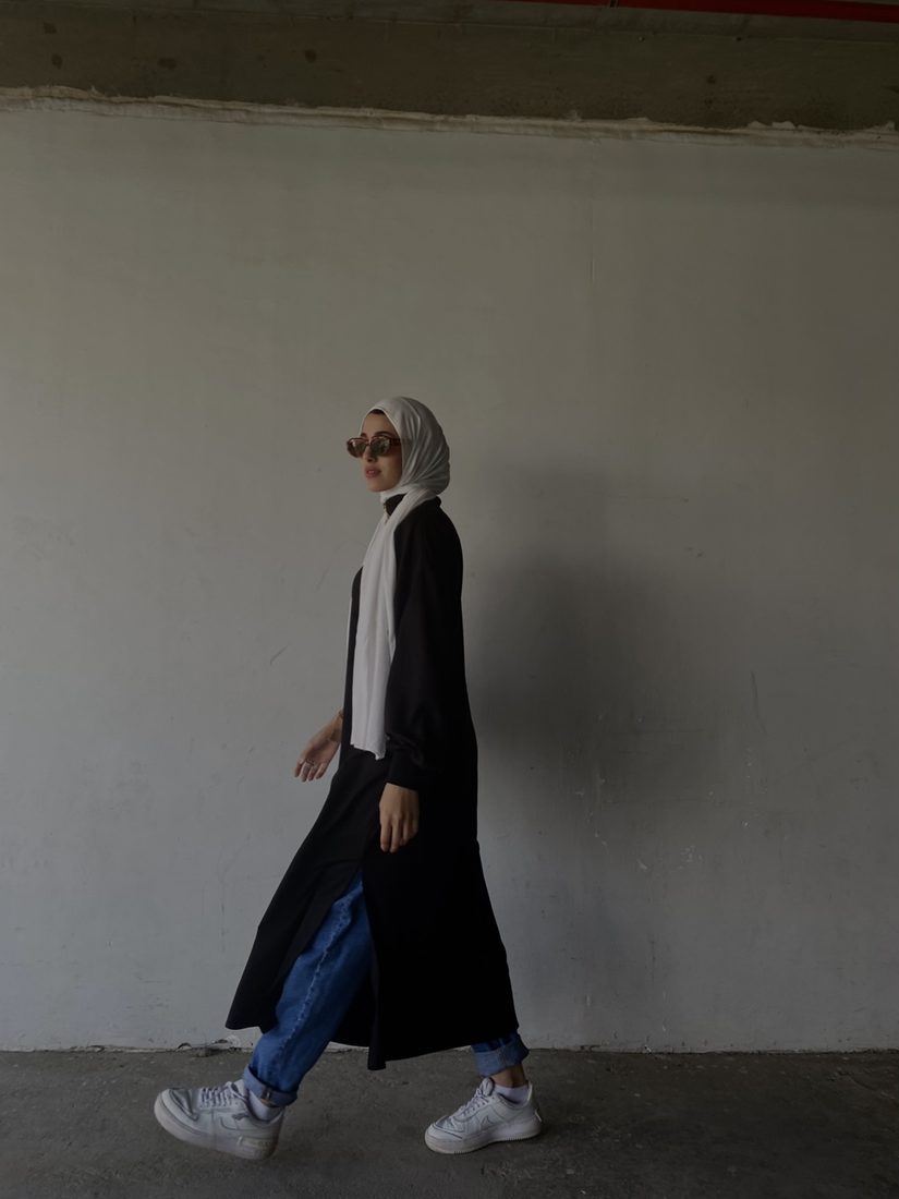 Zip Abaya in Black, view 3